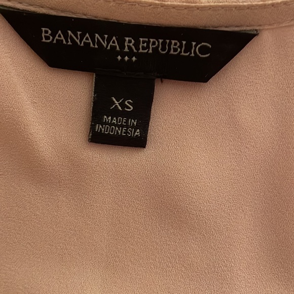 Banana Republic capped sleeve top - Picture 2 of 5